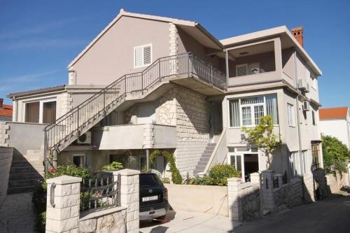 Apartments With A Parking Space Hvar - 8810