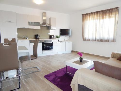 Aparthotel Ab Villa Podstrana