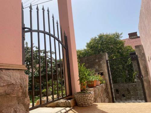 Hostal Garden Studios