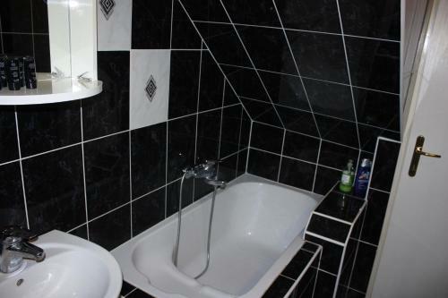 Apartamentos Sobe Kiki