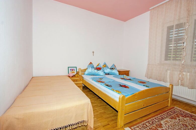 Apartment Josip