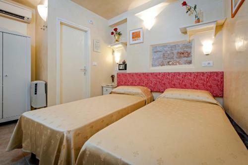 Hostal Guest House Sotto I Volti