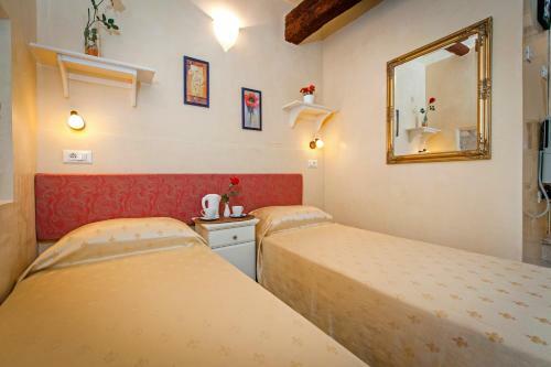 Hostal Guest House Sotto I Volti