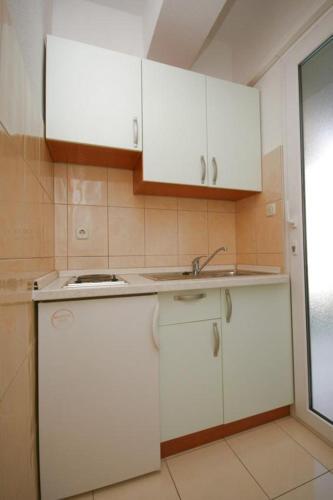 Apartamentos Studio Baska Voda 6827a