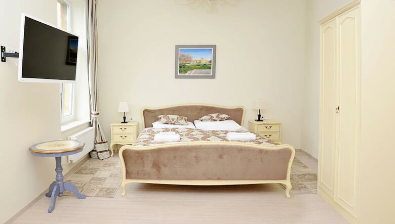 Hostal Apartments & Rooms Flowers