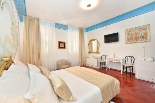 Hostal Old Town Jacuzzi Suite