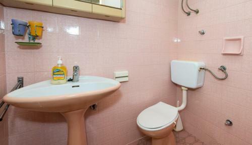 Hostal Guest House Mrdalo