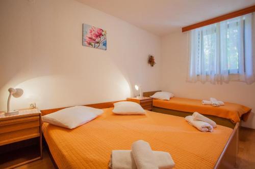 Apartments With A Parking Space Cres - 7983
