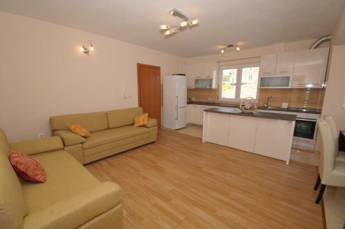 Hostal Apartments Belas