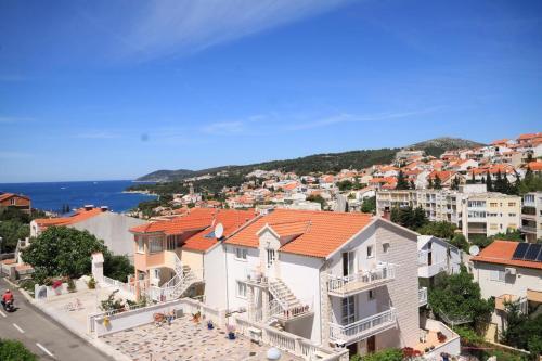 Apartments With A Parking Space Hvar - 4004