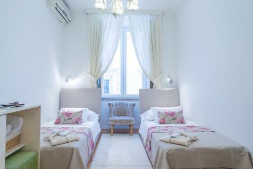 Hostal Guest House Flores