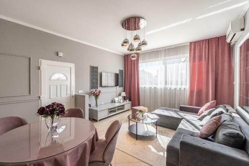 Apartments Marant