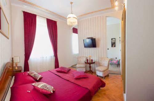 Hostal Unique Luxury Rooms