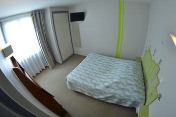 Hotel H�tel De L'ours