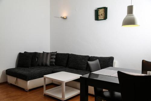 Apartments With A Parking Space Jelsa (hvar) - 5703