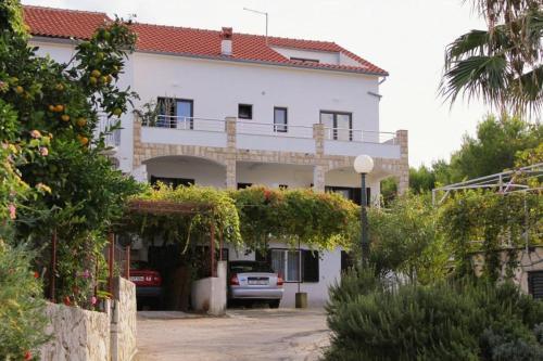 Apartments With A Parking Space Jelsa (hvar) - 5703