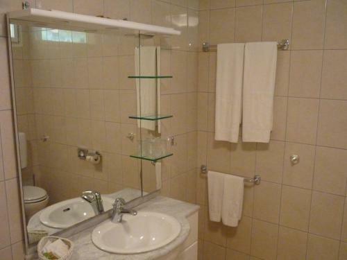 Tn Jadran Hotel