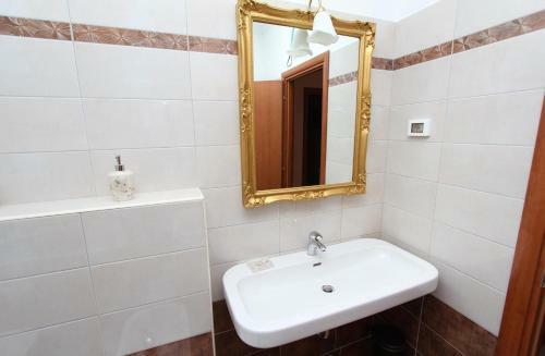 Hostal Apartments Casa Menis