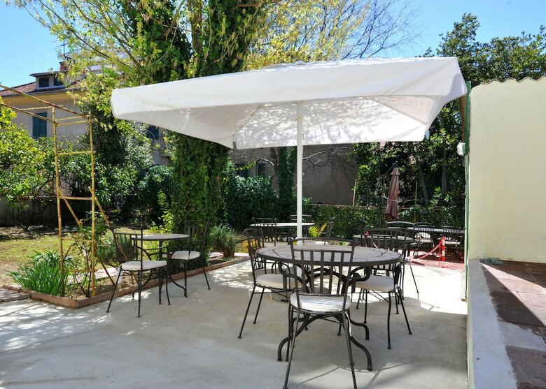 Hostal B&B Villa Vice