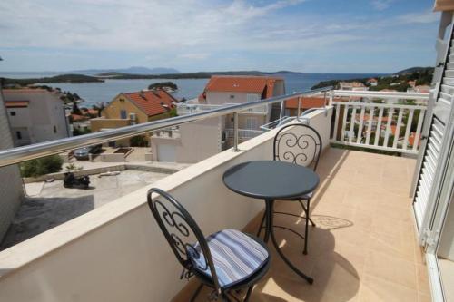 Apartments With A Parking Space Hvar - 8794