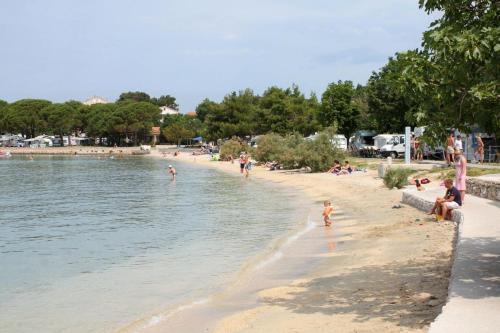 Apartments With A Parking Space Banjol (rab) - 5041