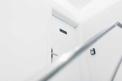Hostal The Place Apartments Hebrangova