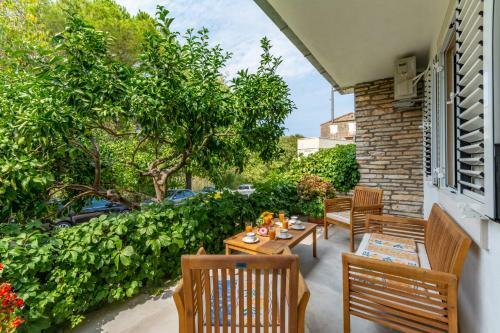 Villa Holiday Home Tamjan