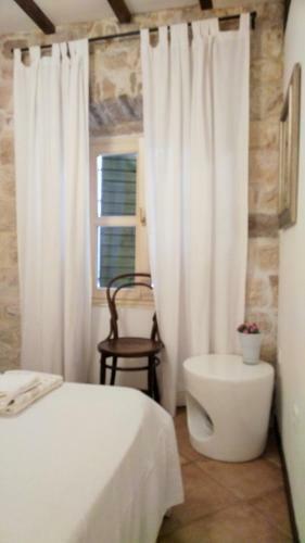 Hostal Rooms Livia