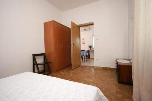 Apartments By The Sea Pag - 6413