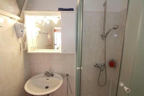 Hostal Guesthouse Stanger Lovran