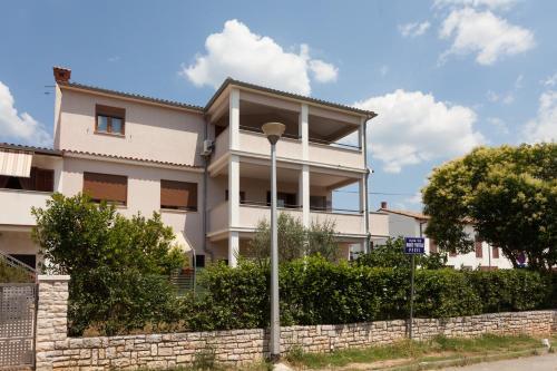 Hostal Apartments And Rooms Lorena 236