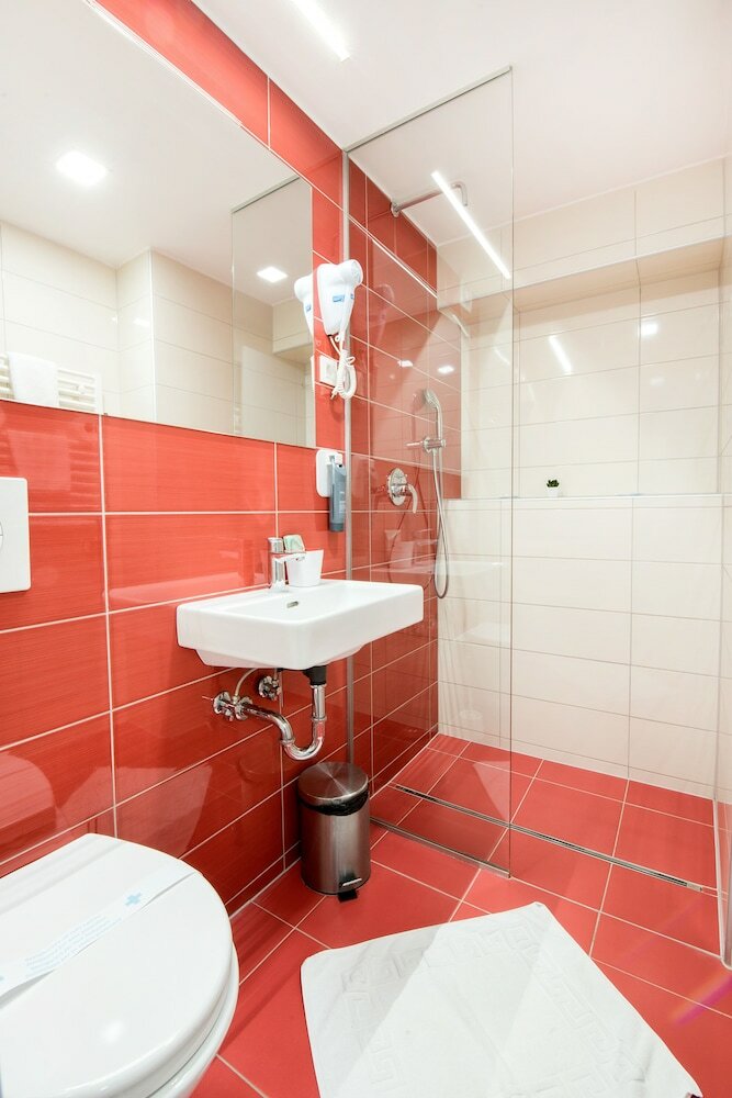 Hostal Tia Apartments And Rooms