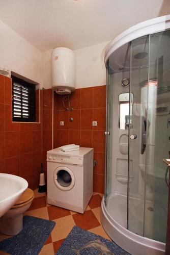 Apartment Rogoznica 4800b