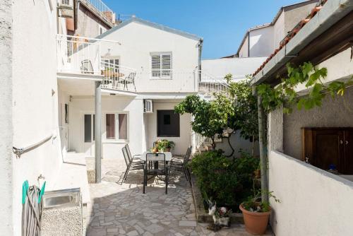 Hostal Guest House Dada