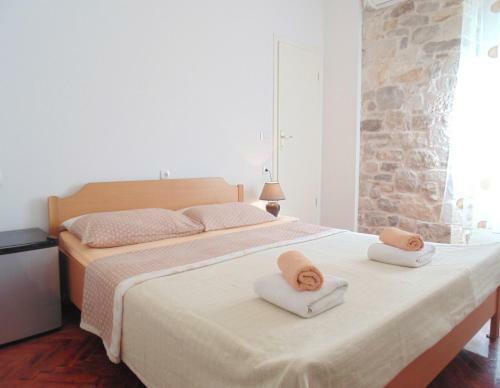 Hostal Rooms And Apartments Djanovic