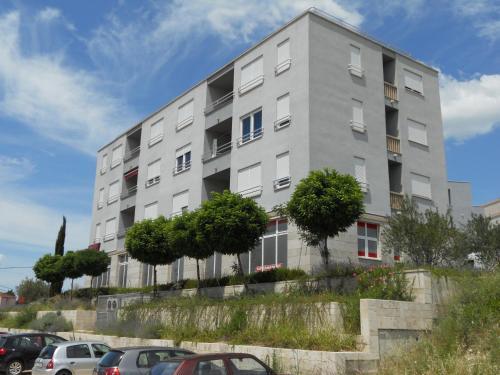 Luxuria Apartment