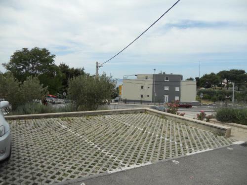 Luxuria Apartment
