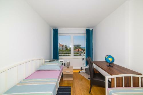 Luxuria Apartment