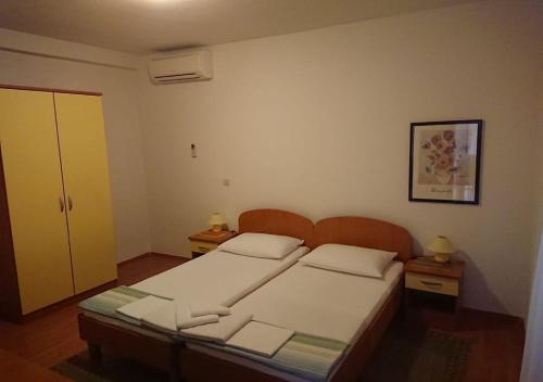 Villa Borna Apartments