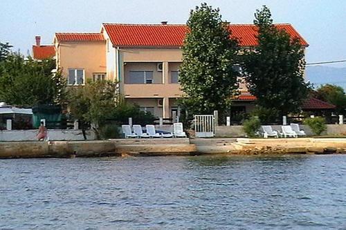 Apartment Privlaka 6300b