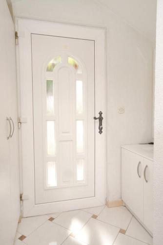 Holiday Home Postira 5661