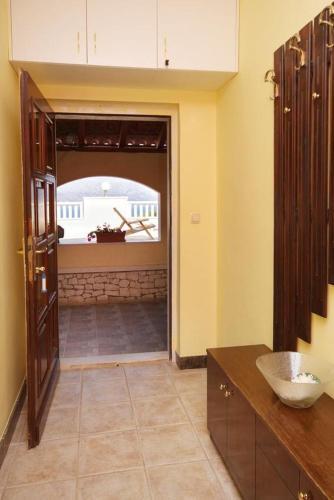 Holiday Home Postira 5661
