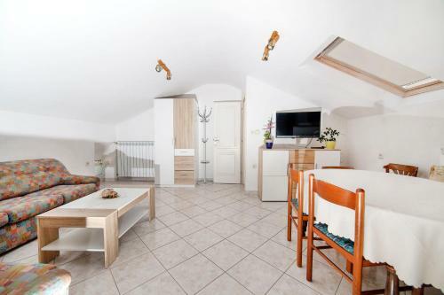 Hostal Apartments & Rooms Nada