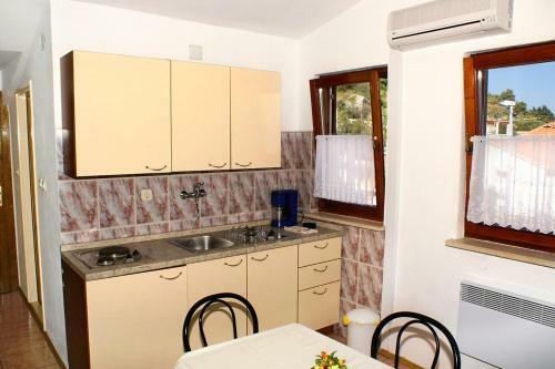Apartment Sutivan 745a