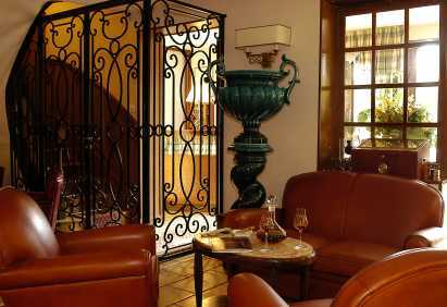 Hostellerie Bourguignonne Chateaux Et Hotels Collection