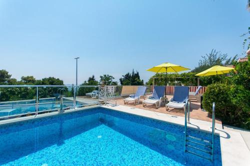 Apartment Mlini 9009a