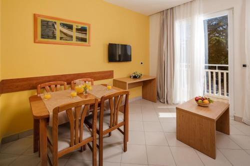 Apartments Sol Katoro