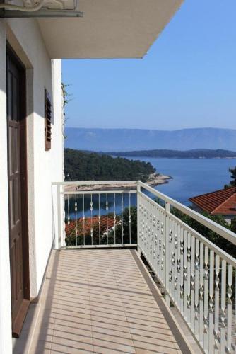 Apartments With A Parking Space Jelsa (hvar) - 8765