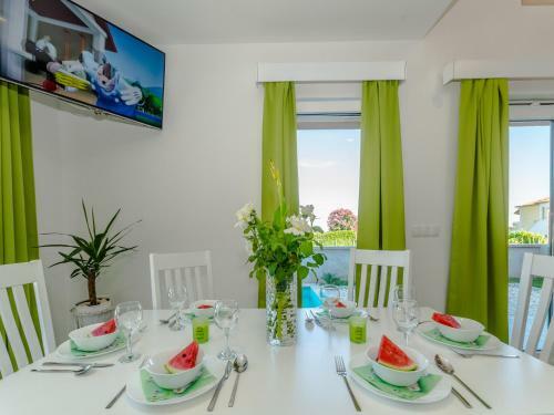 Holiday Home Luscinia