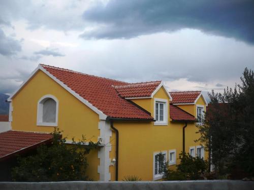 Apartment Splitska 2930b